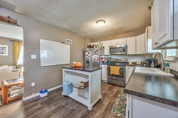 309SWMorelandST-10