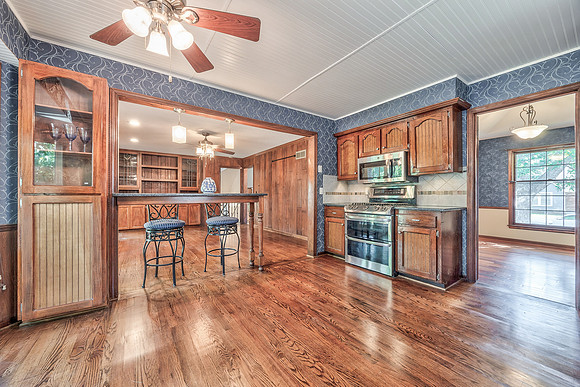 7736WestgateDr-7