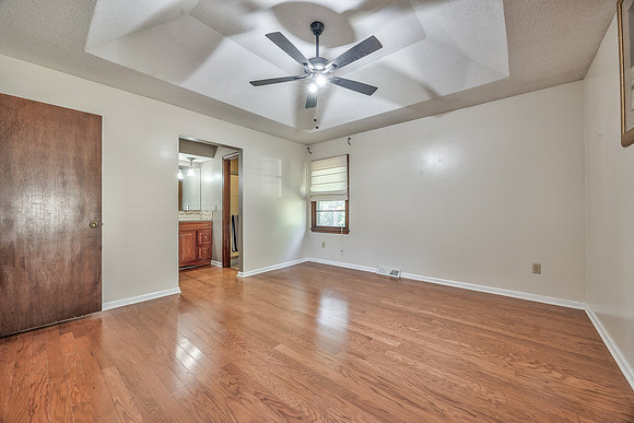 7736WestgateDr-13
