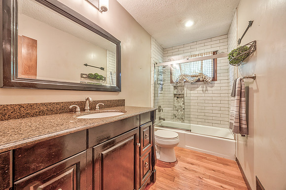7736WestgateDr-10