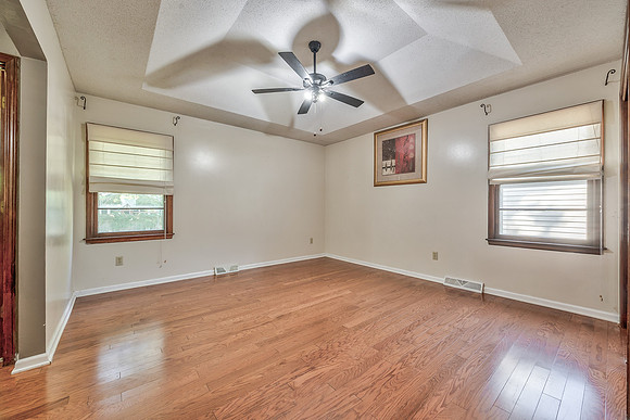 7736WestgateDr-12