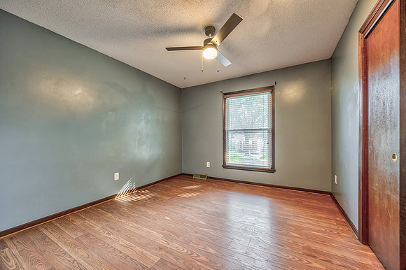 7736WestgateDr-15