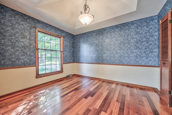 7736WestgateDr-19