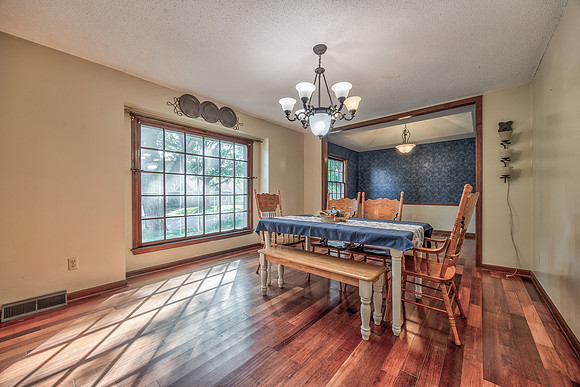 7736WestgateDr-18