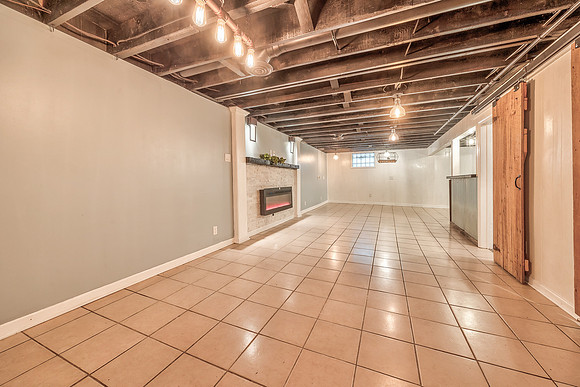 7736WestgateDr-21