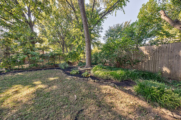 7736WestgateDr-35