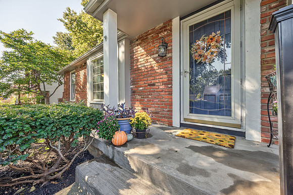 7736WestgateDr-40