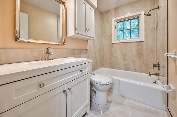 9712 CraigDr-20