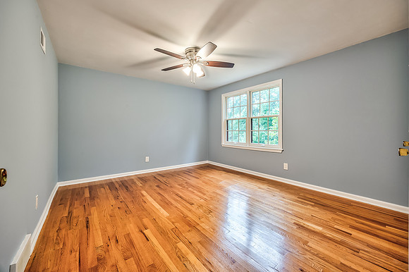 9712 CraigDr-21