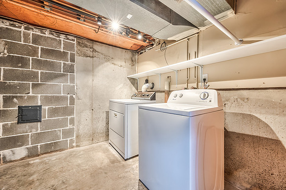 9712 CraigDr-24
