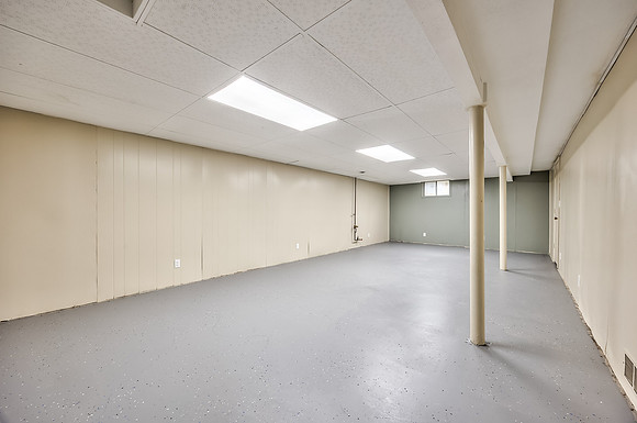 9712 CraigDr-23