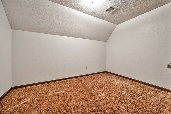 8215RosehillRD-30