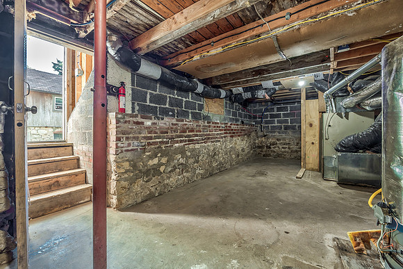 1166KentonST-15