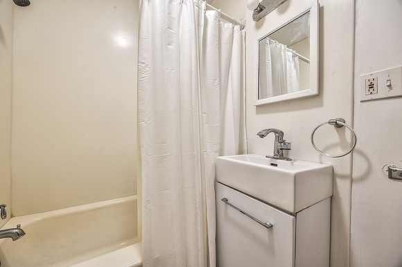 1166KentonST-12