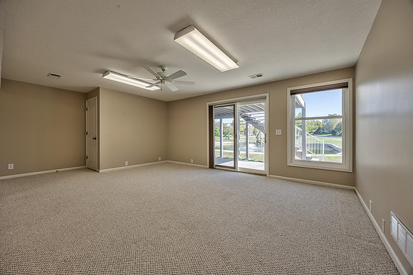 14509HoweDR-27