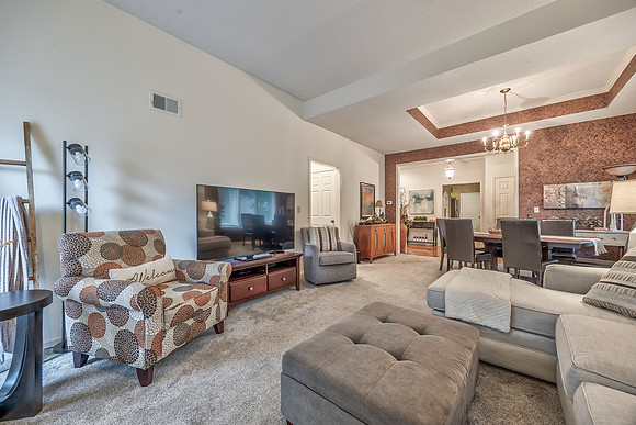 14306RussellST-8