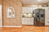 14306RussellST-13