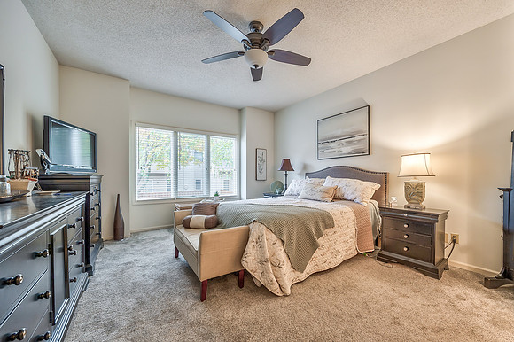 14306RussellST-14