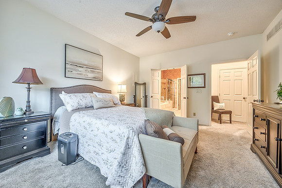 14306RussellST-15
