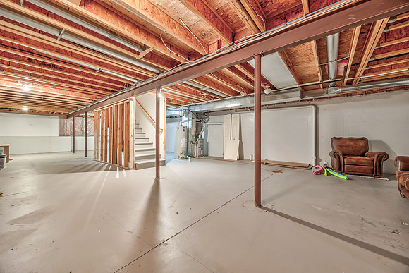 14306RussellST-26