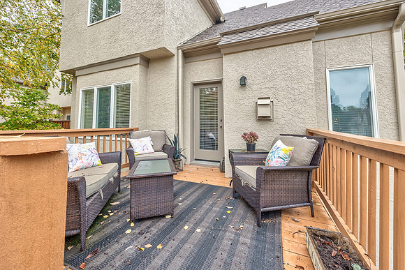 14306RussellST-30