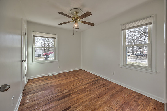 9010WesternHillsDr-1
