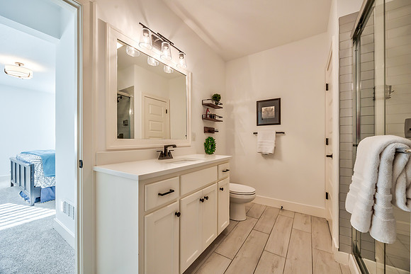 13459W148Cir-38