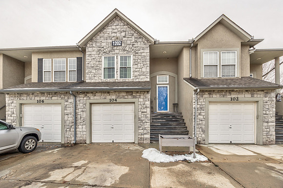 1202MartwayDR104-19