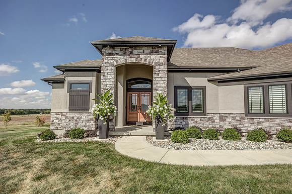10416StonehausDr-4