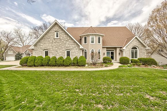 700WhiteOakLn-1