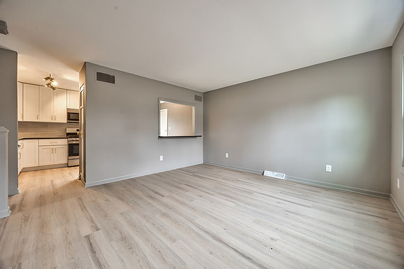 10009GrandviewDr-4