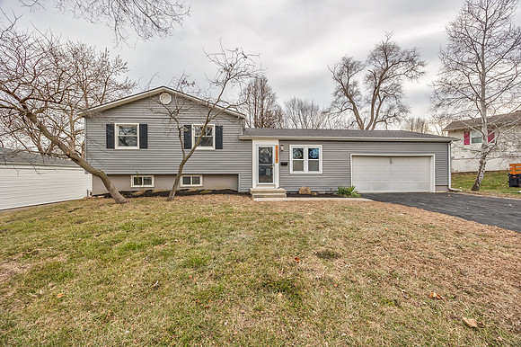 10009GrandviewDr-1