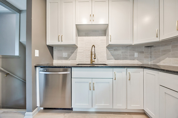 10009GrandviewDr-10