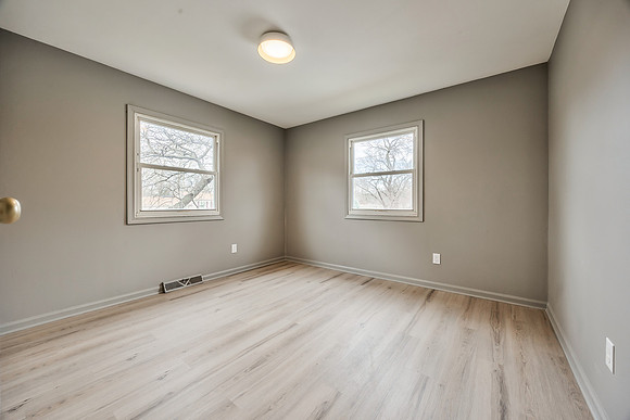 10009GrandviewDr-21