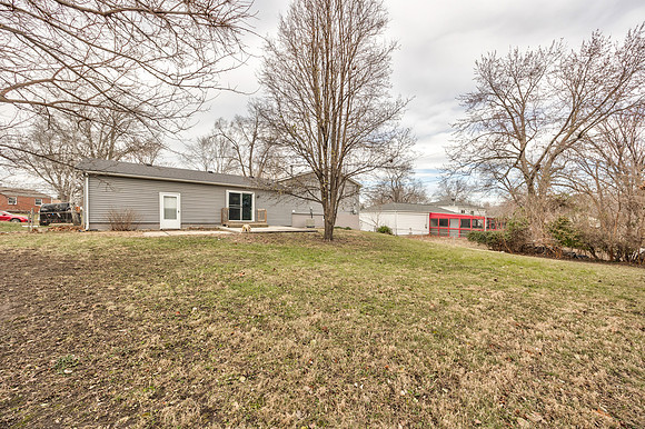 10009GrandviewDr-30