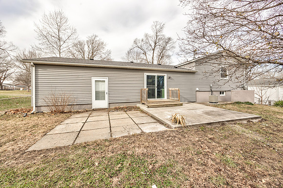 10009GrandviewDr-28