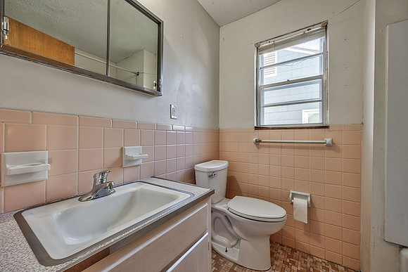 7625BaltimoreAve-7
