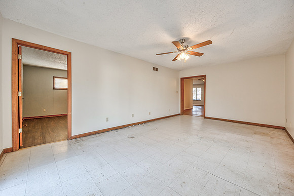 7625BaltimoreAve-13