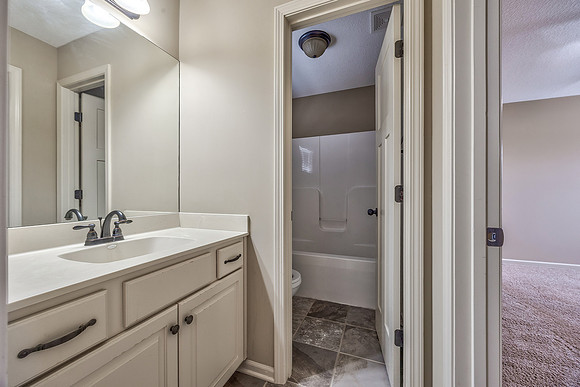 898ClearviewDr-21