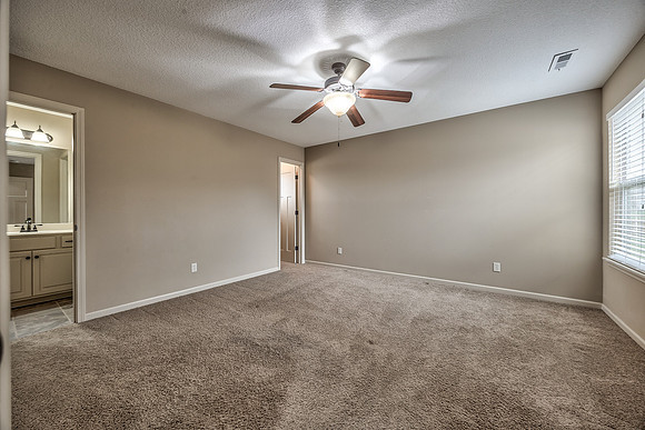 898ClearviewDr-22