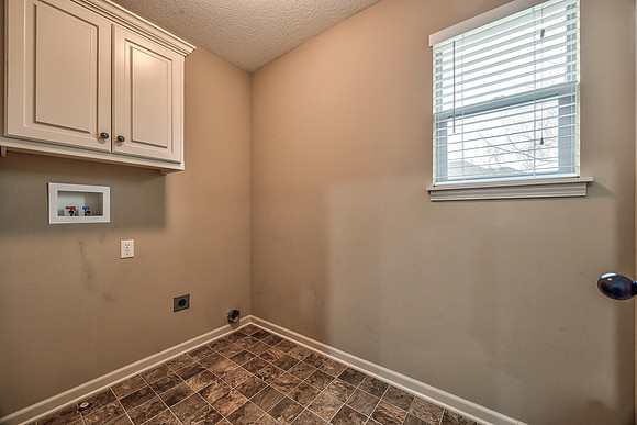 898ClearviewDr-24