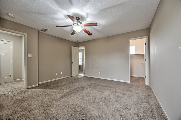 898ClearviewDr-23