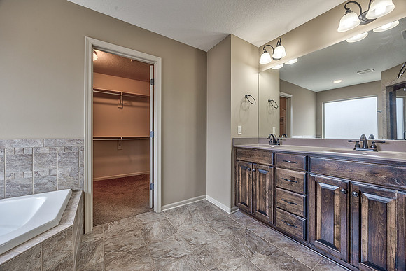 898ClearviewDr-27