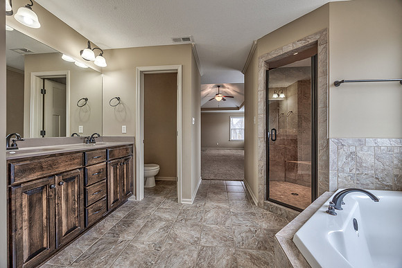898ClearviewDr-30