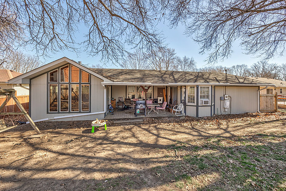 16403EEllisonWay-6