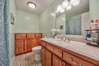 16403EEllisonWay-11