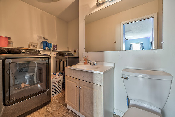 16403EEllisonWay-16