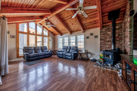 16403EEllisonWay-17