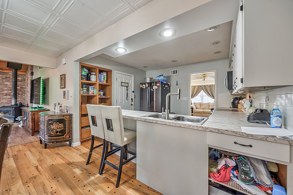 16403EEllisonWay-24