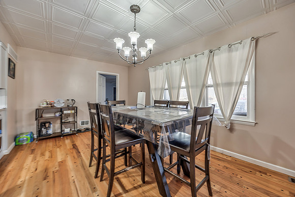 16403EEllisonWay-23
